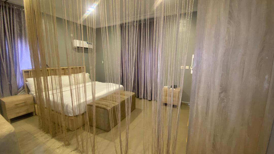 Yellow Wood Room photo 5